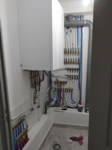 Photo de galerie - Pose chaudière 35kw avec nourrisse chauffages des radiateur et sanitaires 