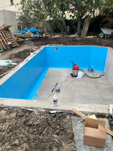 Photo de galerie - Finition de la piscine 