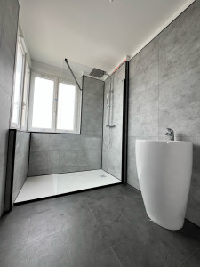 Photo de galerie - Revêtement PVC sol et mur pour salle de bain