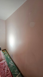 Photo de galerie - Mise en peinture de 2 chambres 
Préparation du support : 
enduit/Ponçage/Peinture 