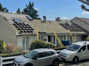 Photo de galerie - Réfection complète d’une toiture en tuile dans les Yveline (78)