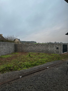 Photo de galerie - Muret de 2m de haut plus pose de portail. 