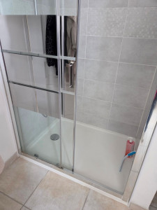 Photo de galerie - Nettoyage de la salle de bain 