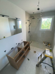 Photo de galerie - Bricola et multiservices – Profil professionnel
Professionnel polyvalent, sérieux, autonome et rigoureux, capable de réaliser différents travaux de bricolage, de maintenance et de petits dépannages. Compétent en petite plomberie, installation sanitaire, m