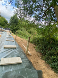 Photo de galerie - Terrassement à l’arrière du talus anciennement, il y avait des ronces