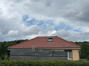 Photo de galerie - Toiture tuile avec velux 