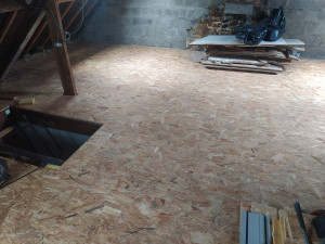 Photo de galerie - Consolidation solivage, réalisation plancher.