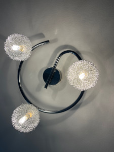 Photo de galerie - Installation lustre 