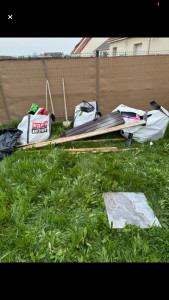Photo de galerie - Enlèvement de déchets à La Brosse Montceaux (77)