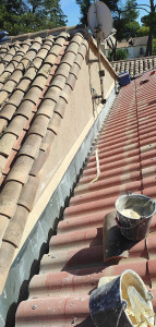 Photo de galerie - Chéneau encaissé en zinc avec finition solin ciment 