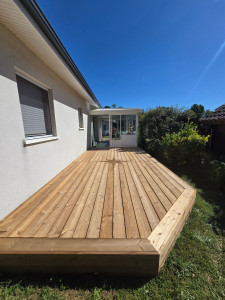Photo de galerie - Terrasse Pin us avec rose des vent .