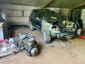 Photo de galerie - Démontage moteur jeep 