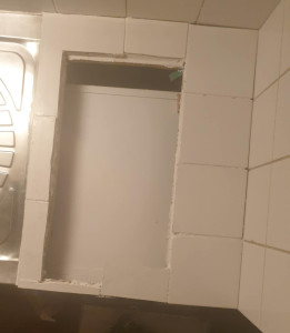 Photo de galerie - Préparation de l’installation électrique et ajustement de l’emplacement.