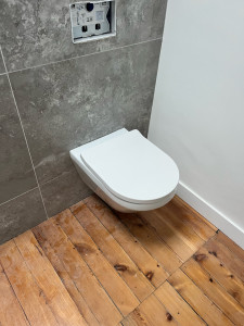 Photo de galerie - Wc suspendu par bati support