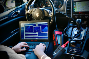 Photo de galerie - Réparations, logiciels, remappage, reprogrammation d'ordinateurs et de modules électroniques pour toutes les marques et modèles de voitures, camions et machines. Déplacements rapides sur toute la Côte d'Azur.