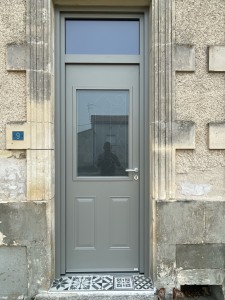 Photo de galerie - Pose d'une porte d'entrée en acier de marque zilten 