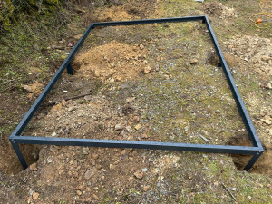 Photo de galerie - Petit terrassement pour création et pose de serre 