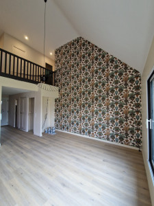 Photo de galerie - Peinture murs et plafond et pose d'une tappiserie 