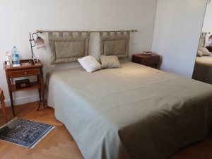 Photo de galerie - Couvre lit sur mesure avec les coussins têt de lit matelassés 