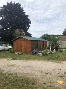 Photo de galerie - Montage chalet bois couverture tôle 