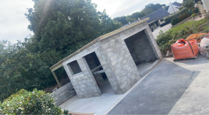 Photo de galerie - Création d'un abri de jardin en briques. 