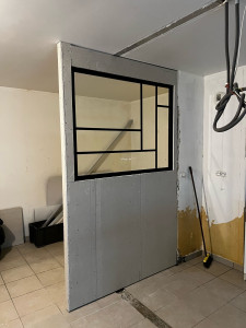 Photo de galerie - Pose cloison avec verrière pour une cuisine