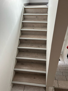 Photo de galerie - Habillage parquet d’un  escalier en bois 