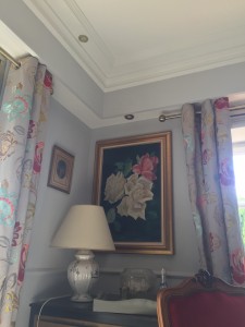 Photo de galerie - Peinture intérieur avec pose de double rideaux Madura
