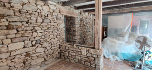 Photo de galerie - Création d'ouverture dans mur en pierre + repose de pierre 