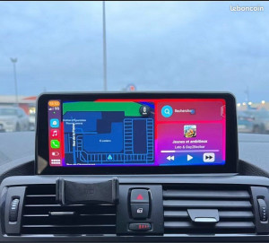 Photo de galerie - Écran Android BMW (Apple carplay + android auto )
