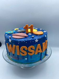Photo de galerie - Gâteau anniversaire thème planètes 