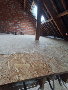 Photo de galerie - Pose de plancher apres refection electrique pour le rdc