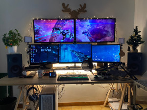 Photo de galerie - Setup gaming / streaming