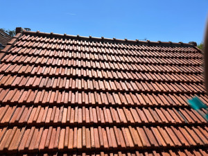 Photo de galerie - Réalisation d’un nettoyage de toiture 