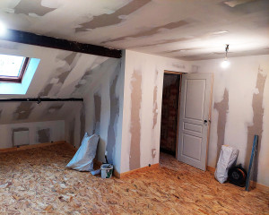 Photo de galerie - Isolation et création d'un nouvel espace (grenier)
Travaux effectués - Placo,  bandes, isolation et points électrique