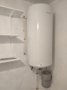 Photo de galerie - Installation chauffe-eau électrique et vase d'expansion 