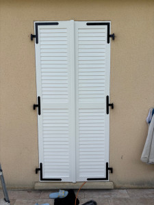 Photo de galerie - Volets extérieurs retapés à neuf 