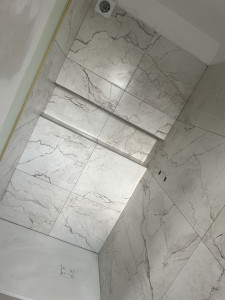 Photo de galerie - Pose carrelage douche