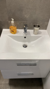 Photo de galerie - Nettoyage du lavabo