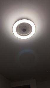 Photo de galerie - Pose d'un ventilateur plafonnier LED Inspire de Leroy Merlin