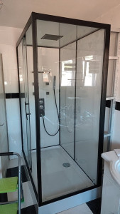 Photo de galerie - Pose cabine de douche 140x90