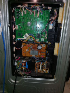 Photo de galerie - Réparation carte électronique frigo samsung américain rs65r5401sl 