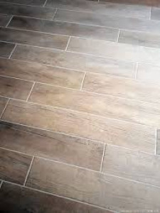 Photo de galerie - Carrelage effet parquet 