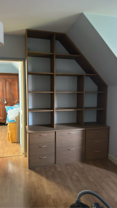 Photo de galerie - Fabrication d’une bibliothèque à deux corps plaquée chêne