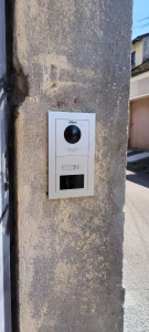 Photo de galerie - Installation visiophone avec gâche électrique 