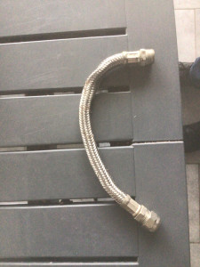 Photo de galerie - Flexible percé. 