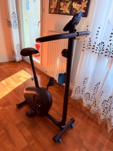 Photo de galerie - Un vélo de sport décathlon 