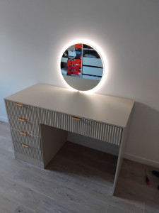 Photo de galerie - Coiffeuse 