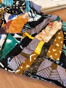 Photo de galerie - Patchwork/ tissu wax africain/Déco (non fini.)