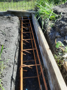 Photo de galerie - Réalisation d'une dalle pour un cabanon.